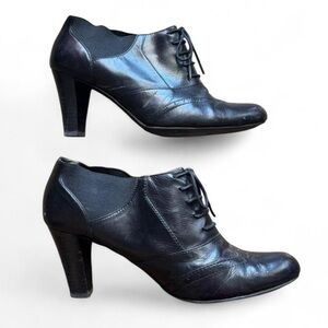 Vintage Andrew Geller Black Lace-Up Heels